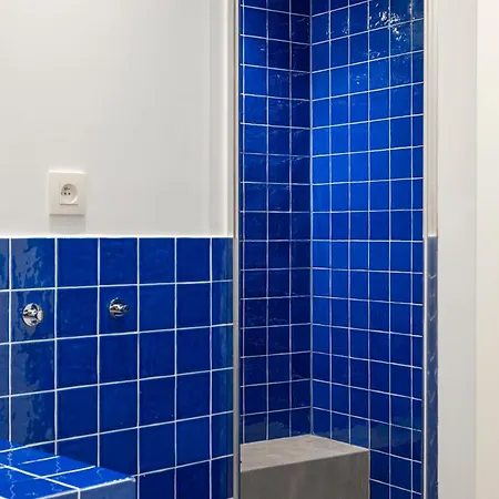New Mediterranean-style T2 -greater Paris District Apartment *
