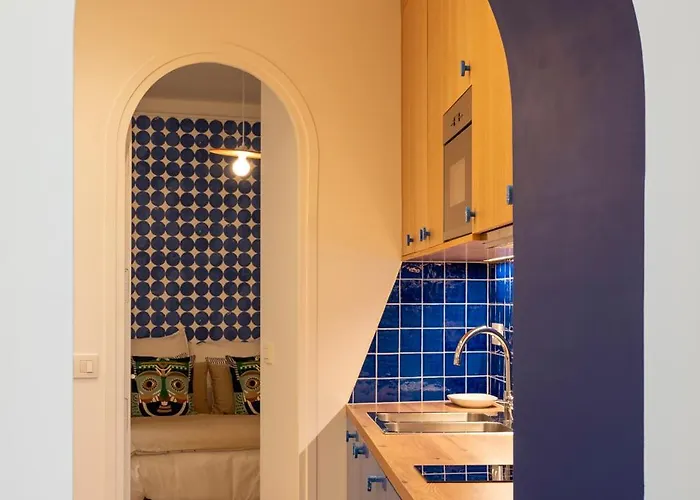 New Mediterranean-style T2 -greater Paris District *